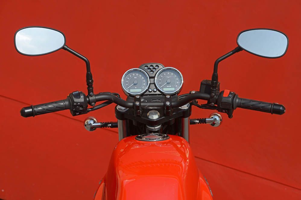 Moto Guzzi V7 2014. Fotos