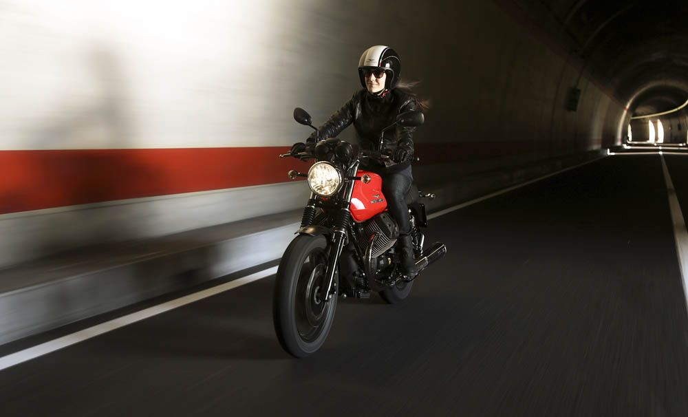 Moto Guzzi V7 2014. Fotos