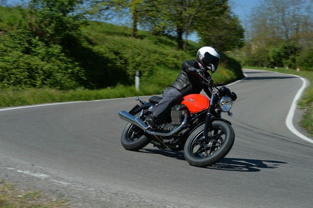 Moto Guzzi V7 2014. Fotos