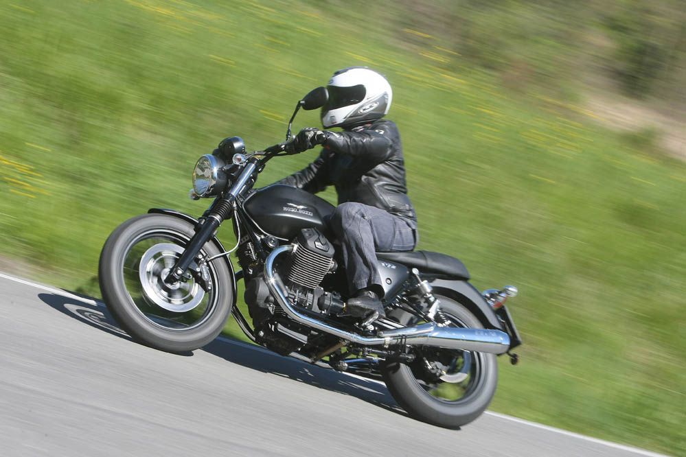 Moto Guzzi V7 2014. Fotos