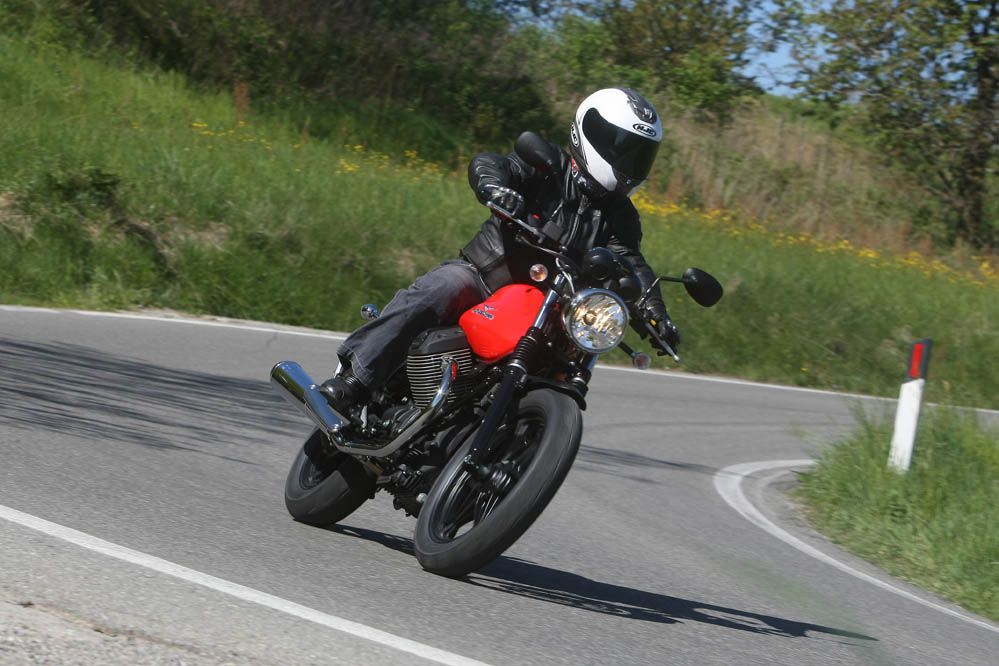 Moto Guzzi V7 2014. Fotos
