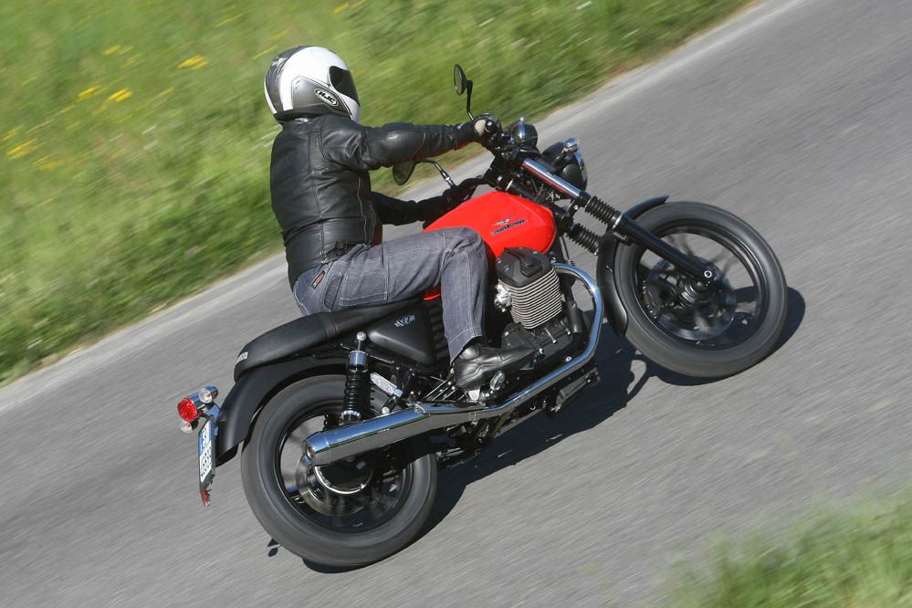 Moto Guzzi V7 2014. Fotos