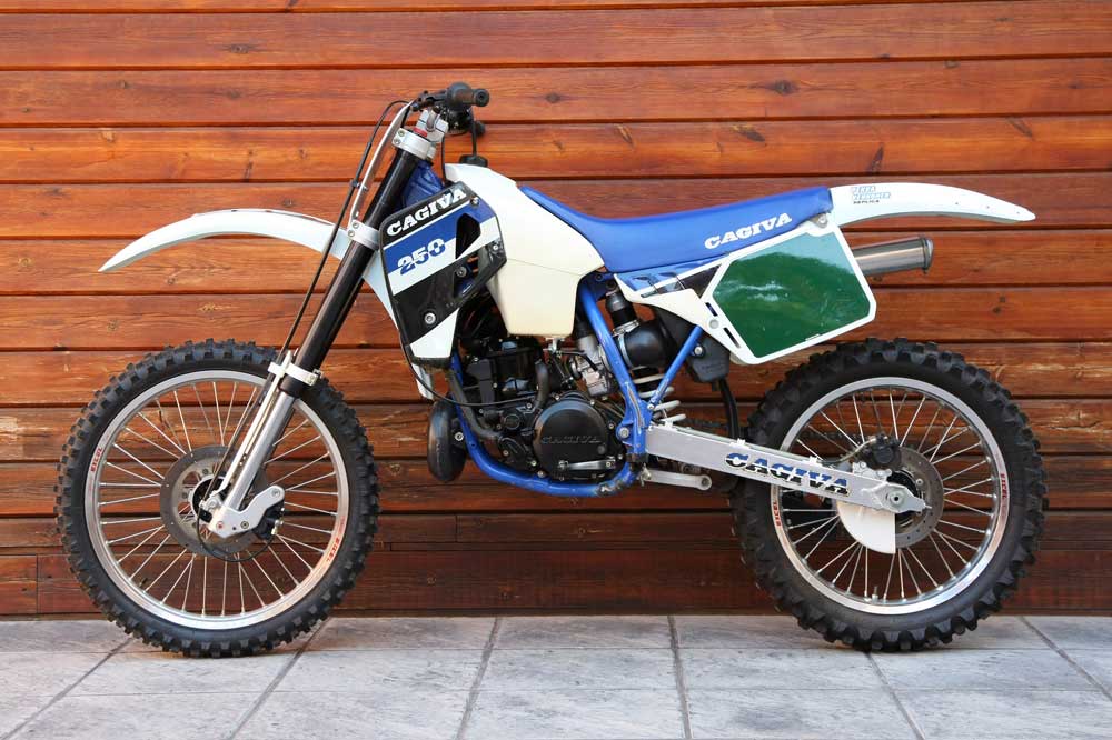 Galeria de fotos CAGIVA WMX 250 VEKHONEN REPLICA 1989