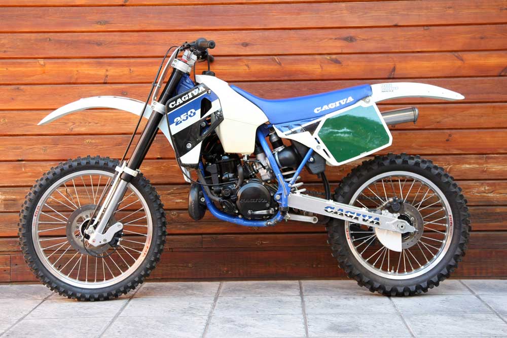 Galeria de fotos CAGIVA WMX 250 VEKHONEN REPLICA 1989