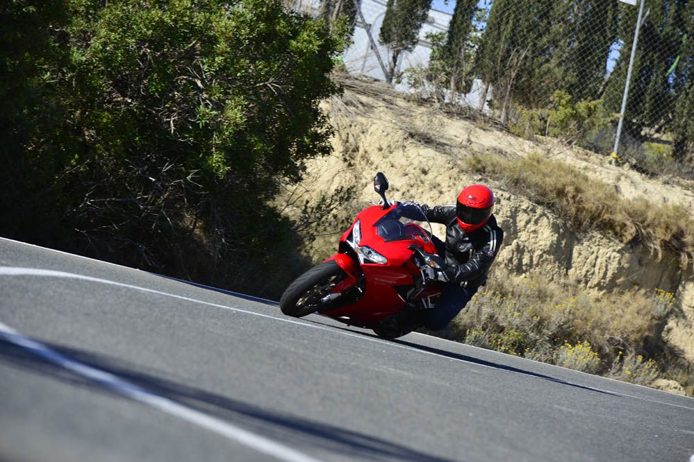Prueba de la Honda VFR800F. Galería