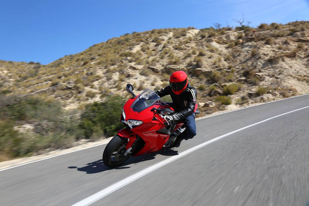 Prueba de la Honda VFR800F. Galería