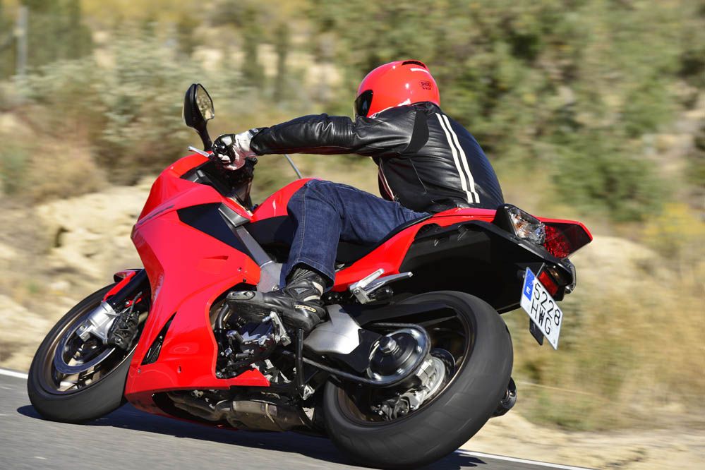 Prueba de la Honda VFR800F. Galería
