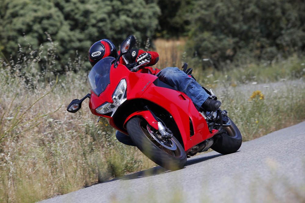 Prueba de la Honda VFR800F. Galería