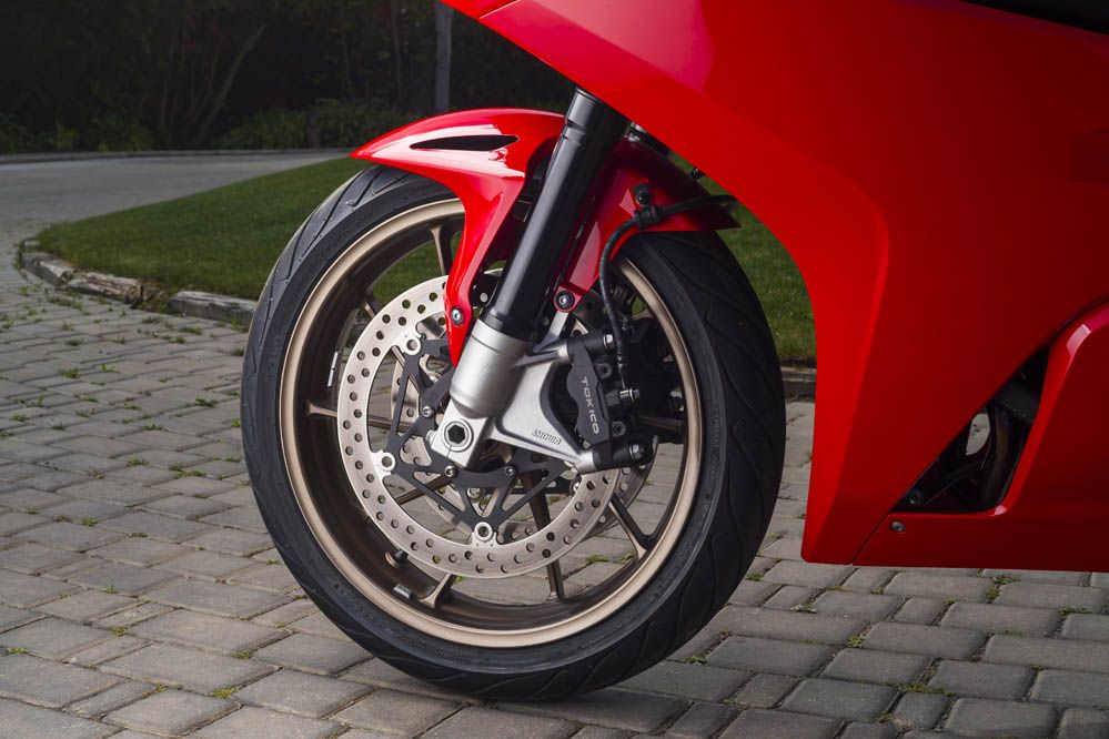 Prueba de la Honda VFR800F. Galería