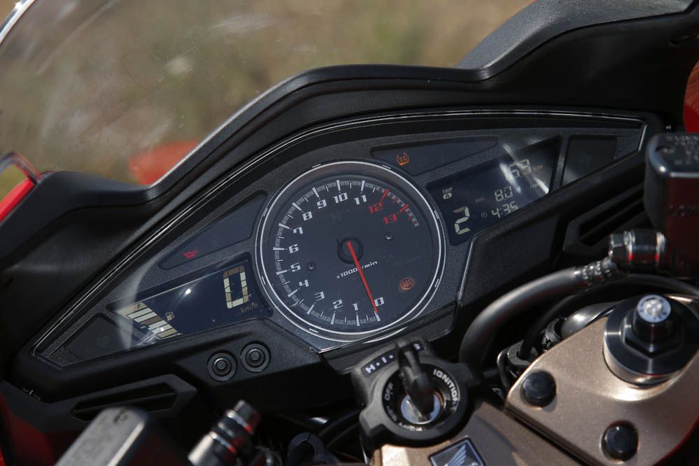 Prueba de la Honda VFR800F. Galería