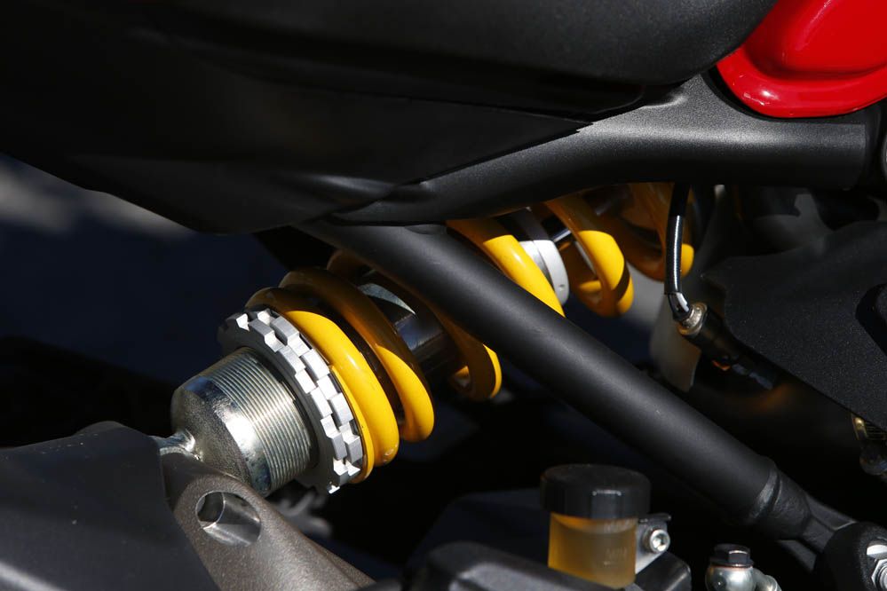 Comparativa naked: BMW, Ducati, Kawasaki y KTM. Galería