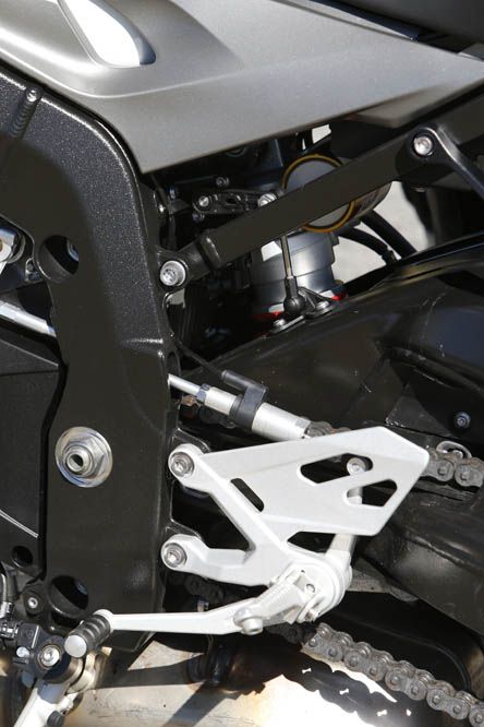 Comparativa naked: BMW, Ducati, Kawasaki y KTM. Galería