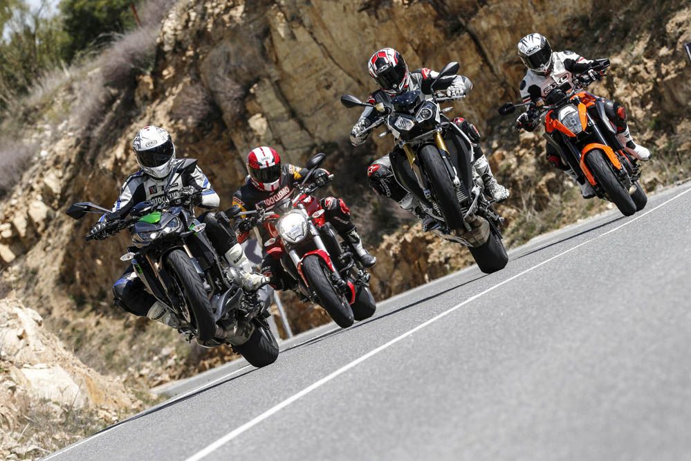 Comparativa naked: BMW, Ducati, Kawasaki y KTM. Galería