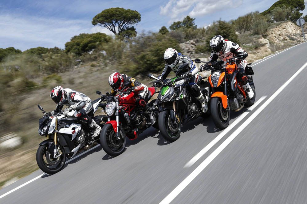 Comparativa naked: BMW, Ducati, Kawasaki y KTM. Galería