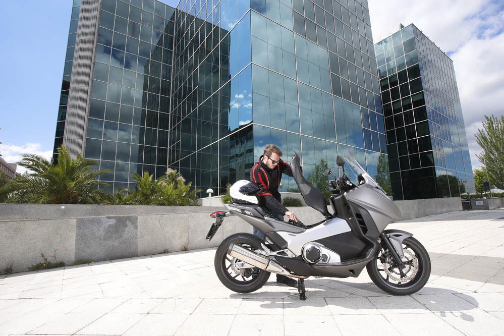 Prueba de la Honda Integra 750. Galería