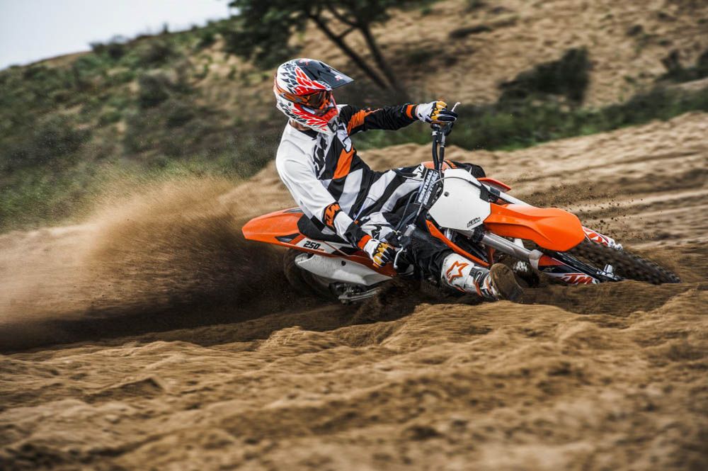KTM presenta su gama motocross 2015. Galería