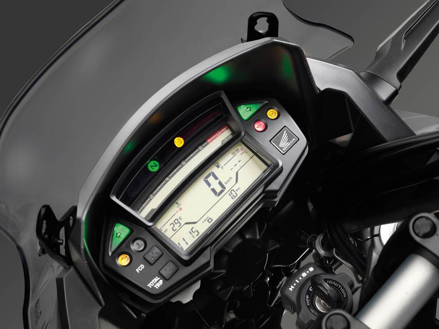 Comparativa maxitrail japonesa: Honda, Suzuki  y Yamaha. Fotos