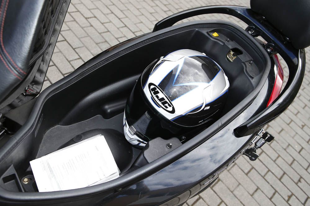 Comparativa scooter 200: Peugeot, SYM y Suzuki. Galería
