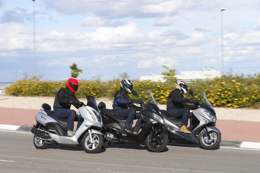 Comparativa scooter 200: Peugeot, SYM y Suzuki. Galería