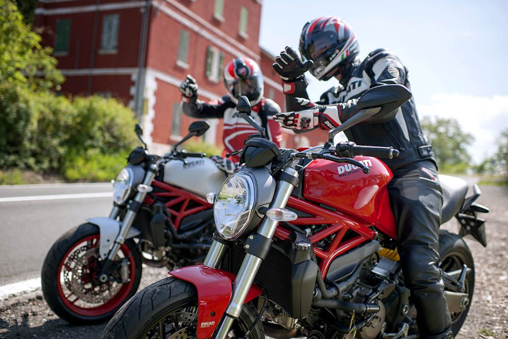 Ducati Monster 821. Fotos
