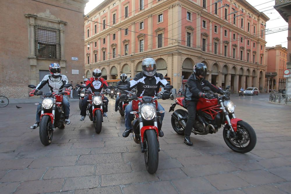 Ducati Monster 821. Fotos