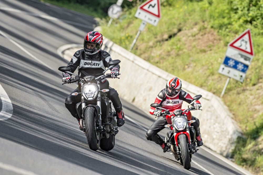 Ducati Monster 821. Fotos