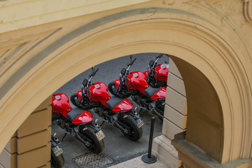 Ducati Monster 821. Fotos