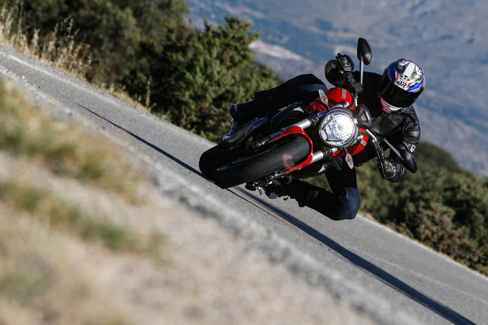 Ducati Monster 821. Fotos