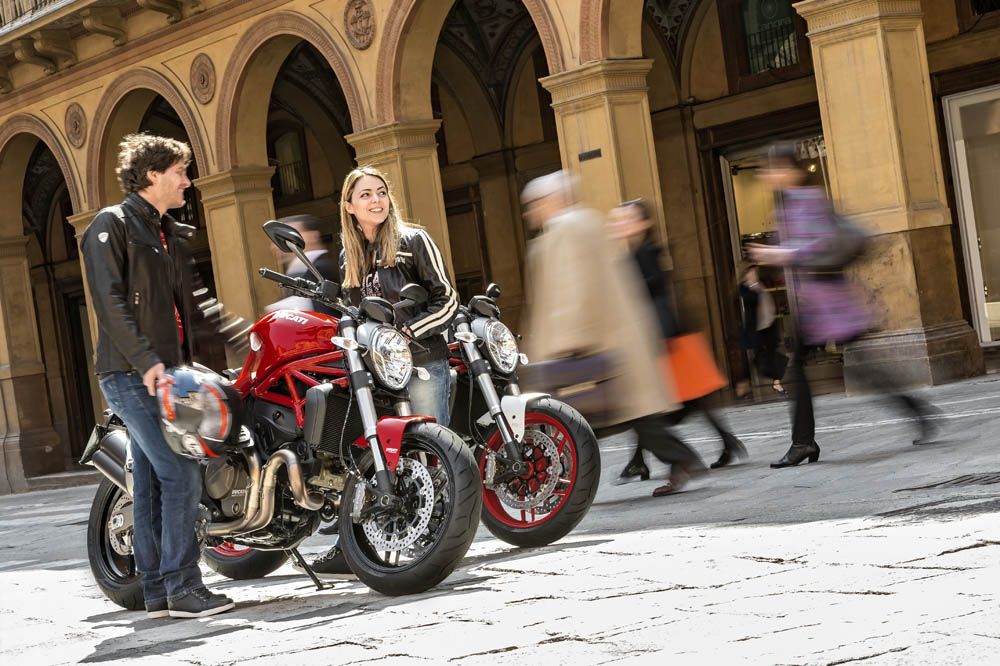 Ducati Monster 821. Fotos