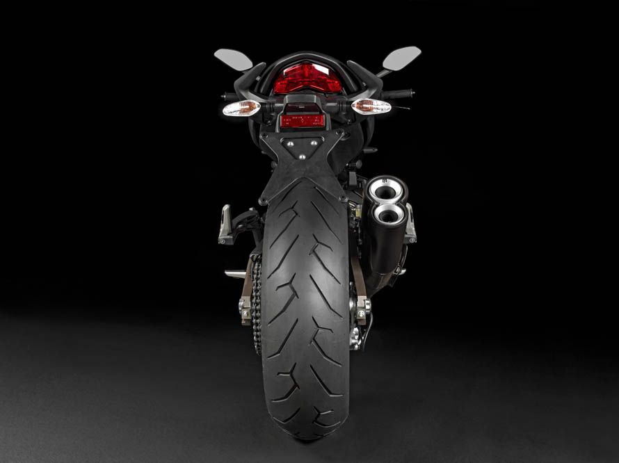 Ducati Monster 821. Fotos