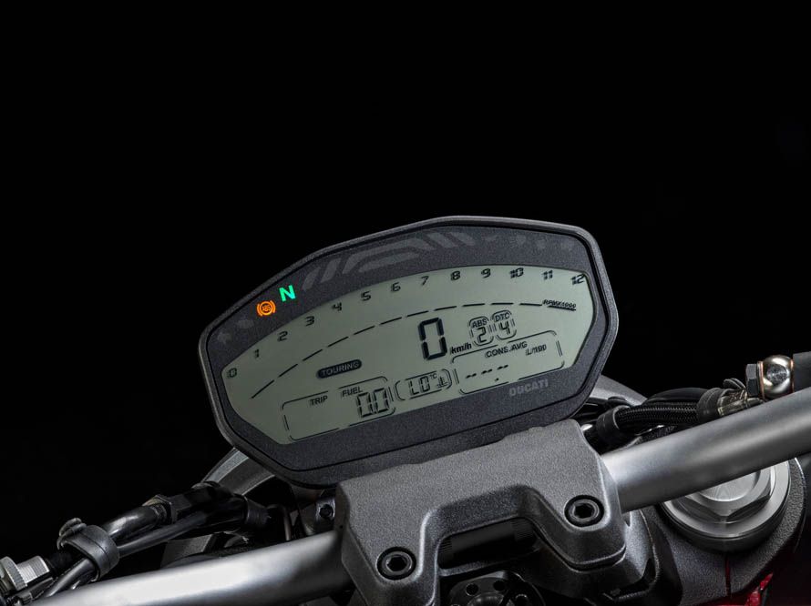 Ducati Monster 821. Fotos