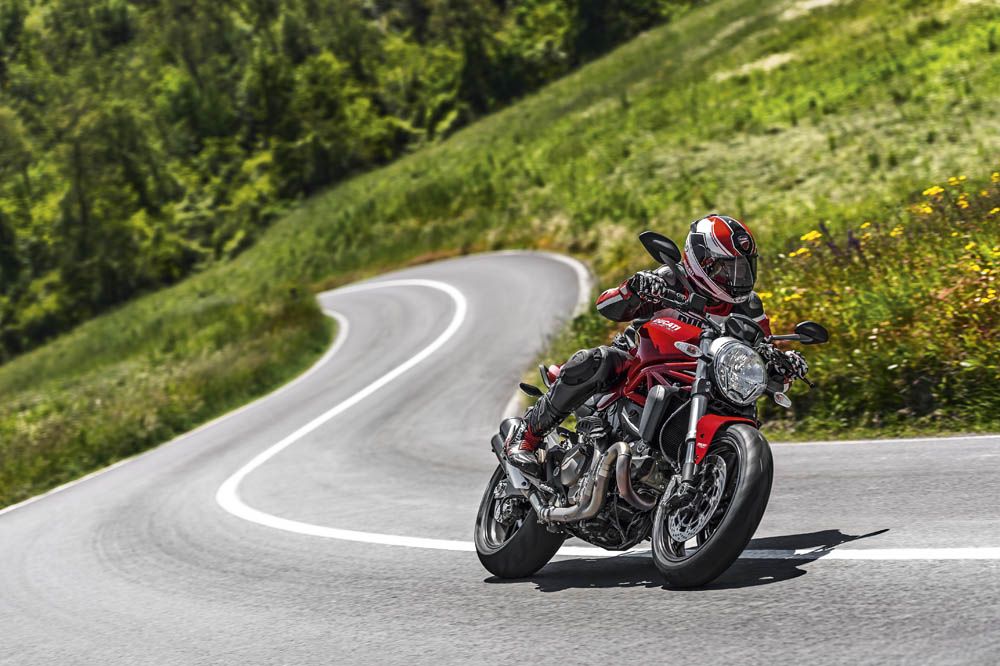 Ducati Monster 821. Fotos