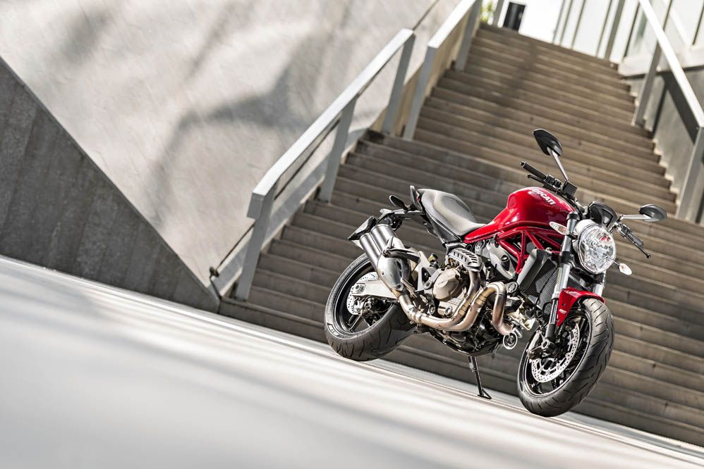 Ducati Monster 821. Fotos