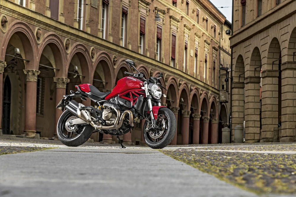 Ducati Monster 821. Fotos