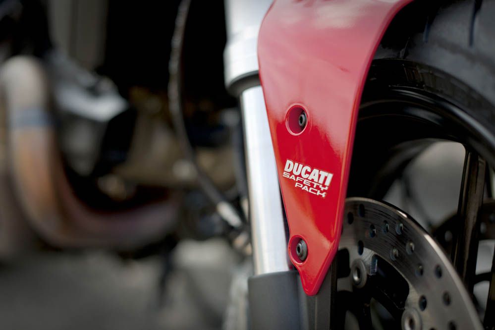Ducati Monster 821. Fotos