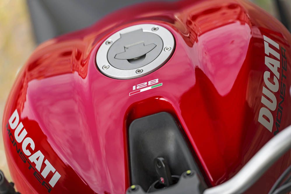 Ducati Monster 821. Fotos