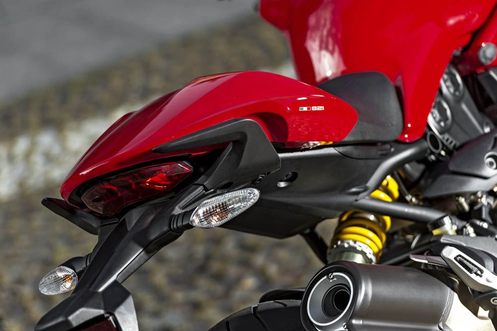 Ducati Monster 821. Fotos