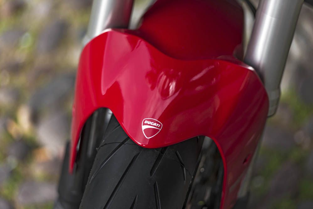 Ducati Monster 821. Fotos