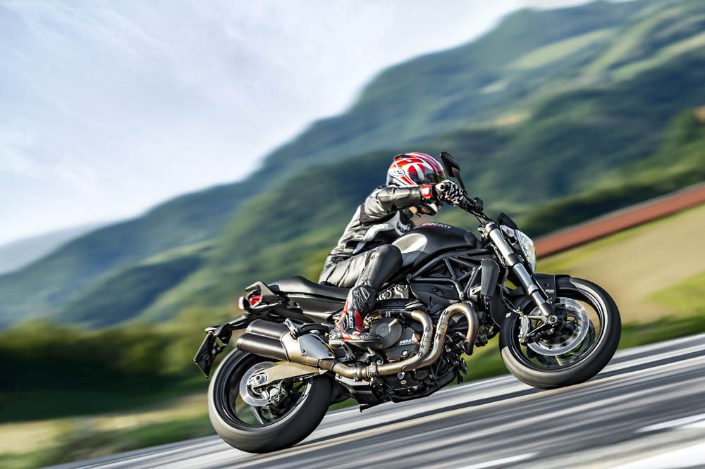 Ducati Monster 821. Fotos