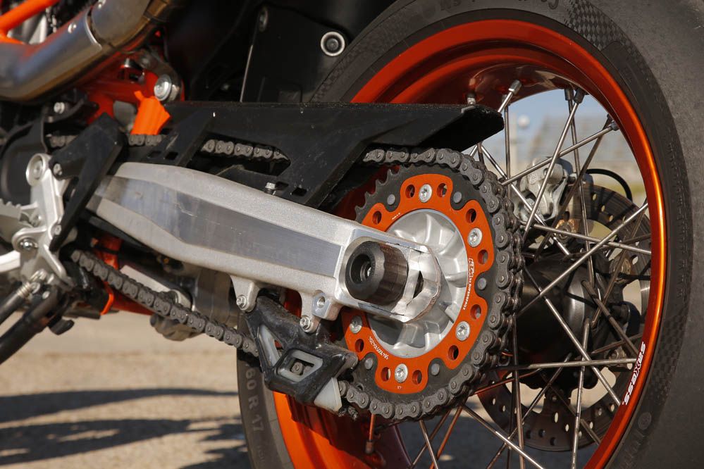 Prueba de la KTM 690 SMC R. Galería