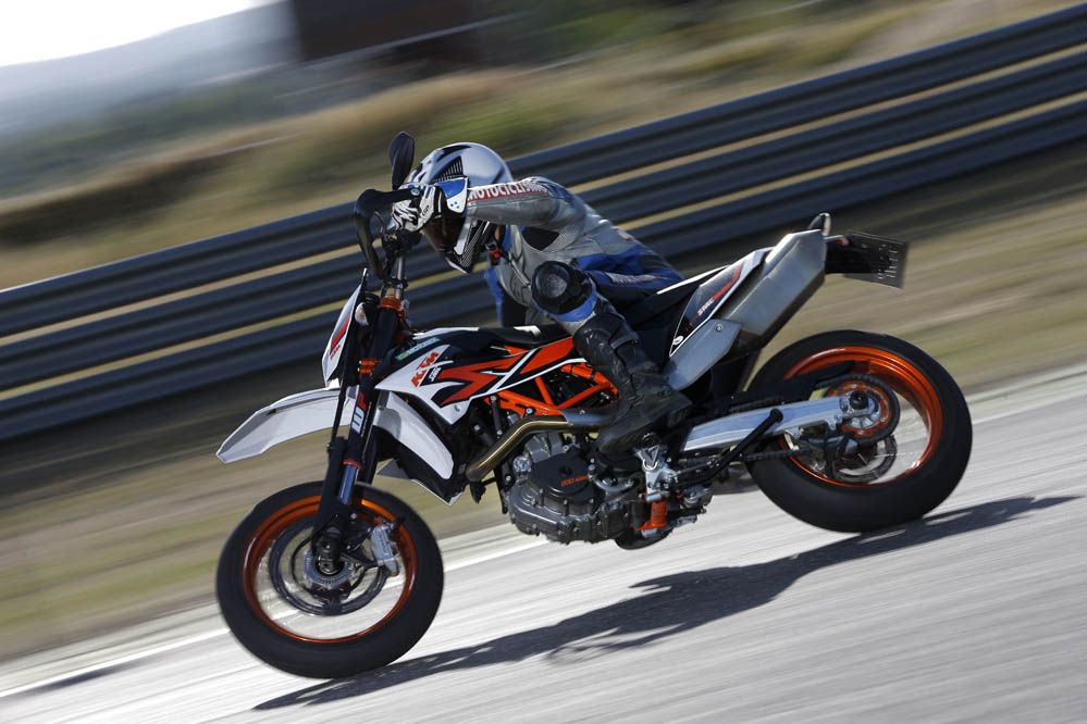 Prueba de la KTM 690 SMC R. Galería