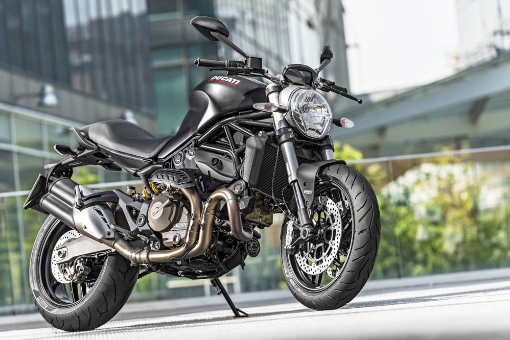 Ducati Monster 821. Fotos