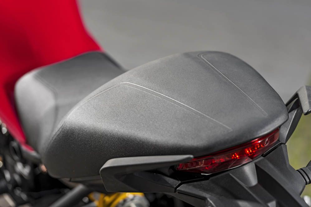Ducati Monster 821. Fotos