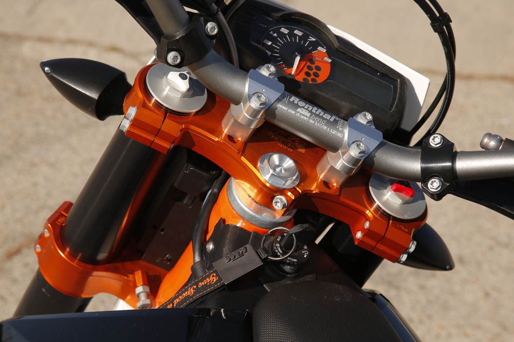 Prueba de la KTM 690 SMC R. Galería