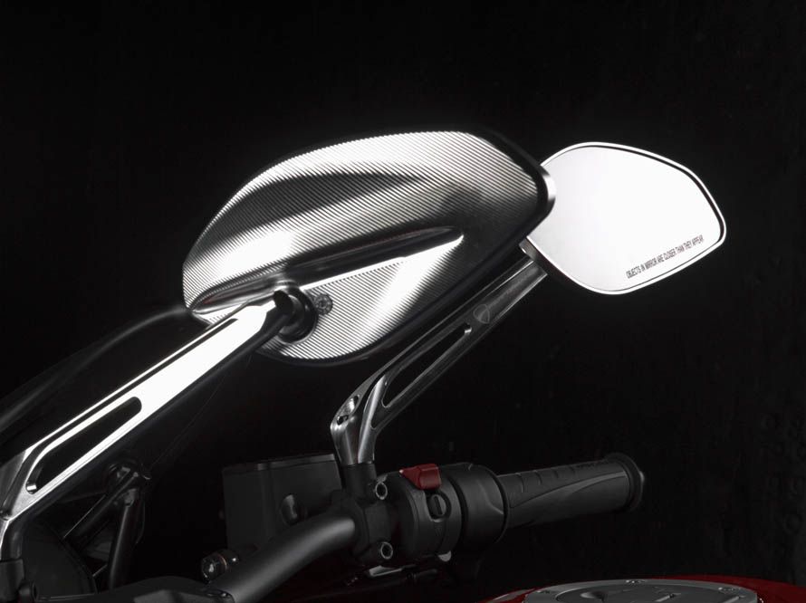 Ducati Monster 821. Fotos