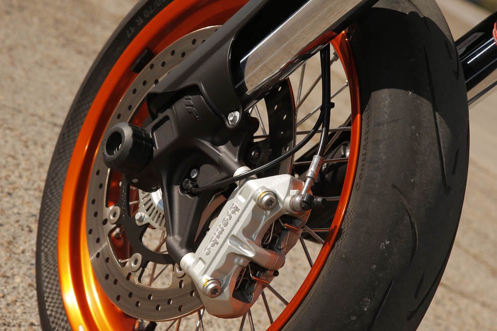 Prueba de la KTM 690 SMC R. Galería