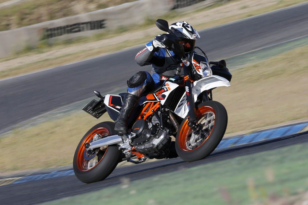 Prueba de la KTM 690 SMC R. Galería