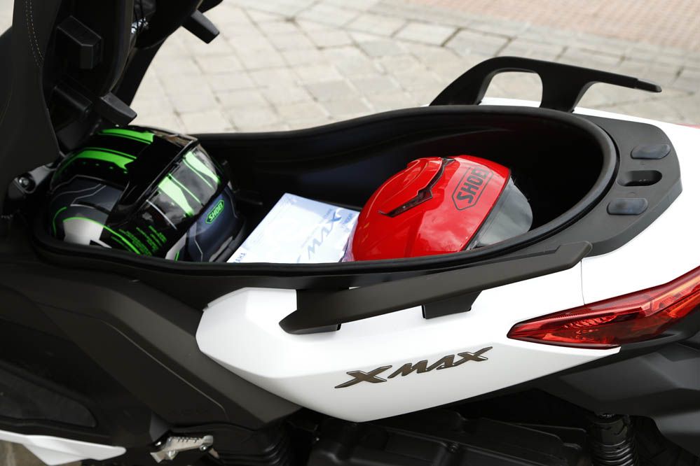 Comparativa scooter 400: Suzuki, SYM y Yamaha. Galería