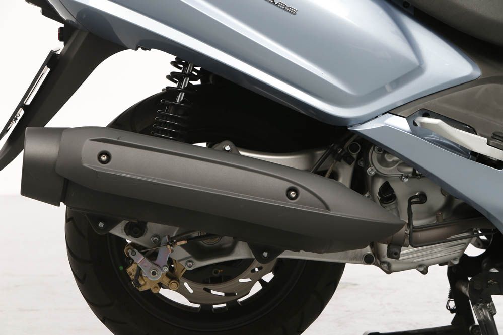 Comparativa scooter 400: Suzuki, SYM y Yamaha. Galería