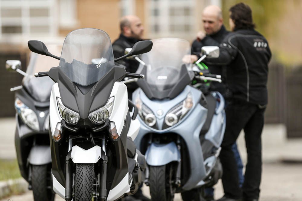 Comparativa scooter 400: Suzuki, SYM y Yamaha. Galería